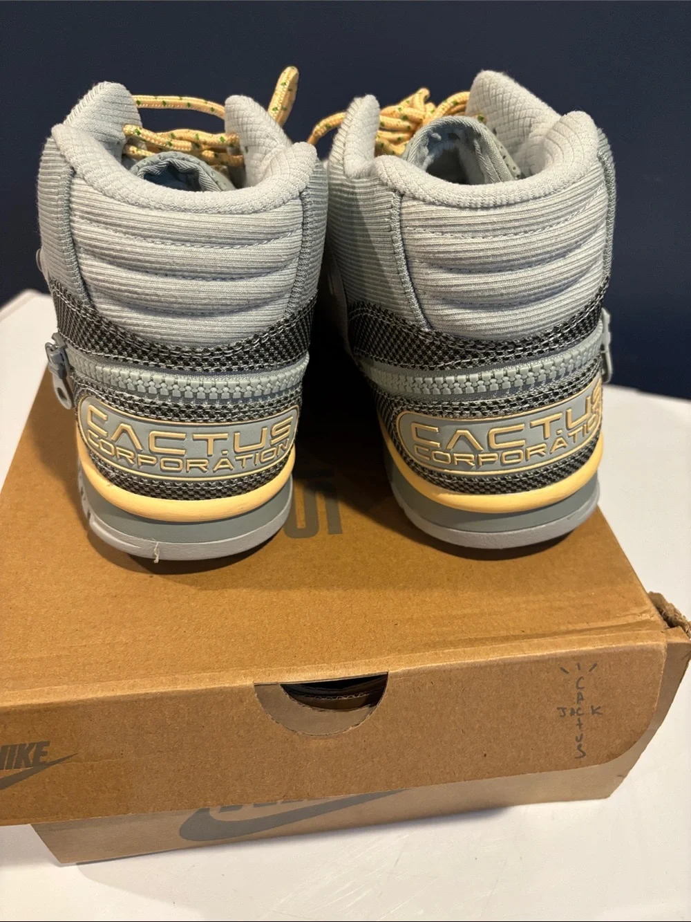 Nike Air Trainer 1 SP Travis Scott Grey Haze Olive Aura
